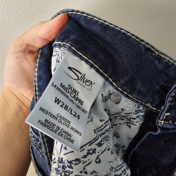Silver Jeans Womens 28 Blue Suki Capri Denim Pants Thick Stitch Embroidered - Picture 11 of 14